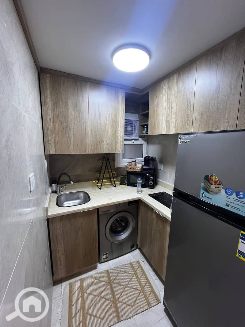 4 577000775_1153042207019104_6152376123426495675_n. jpg