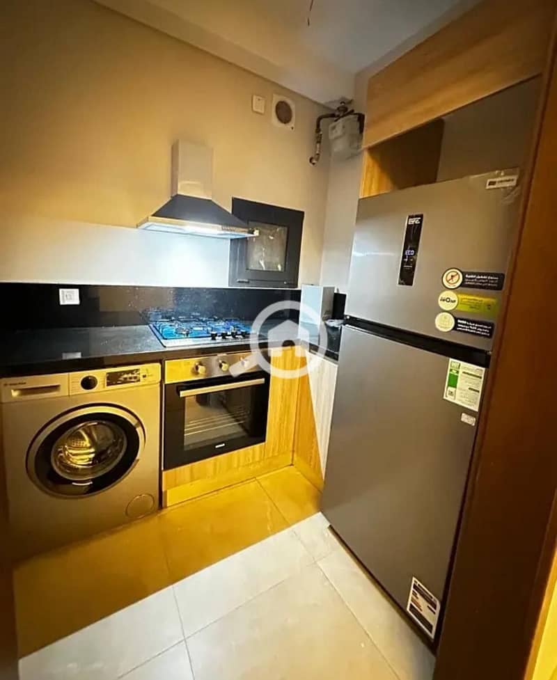 12 fe3df9a0-45f7-41f4-b1b2-a19137a3cc0e. jpeg