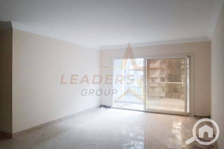 شقة 3 غرف نوم للبيع في سموحة، الإسكندرية - 1. jpg