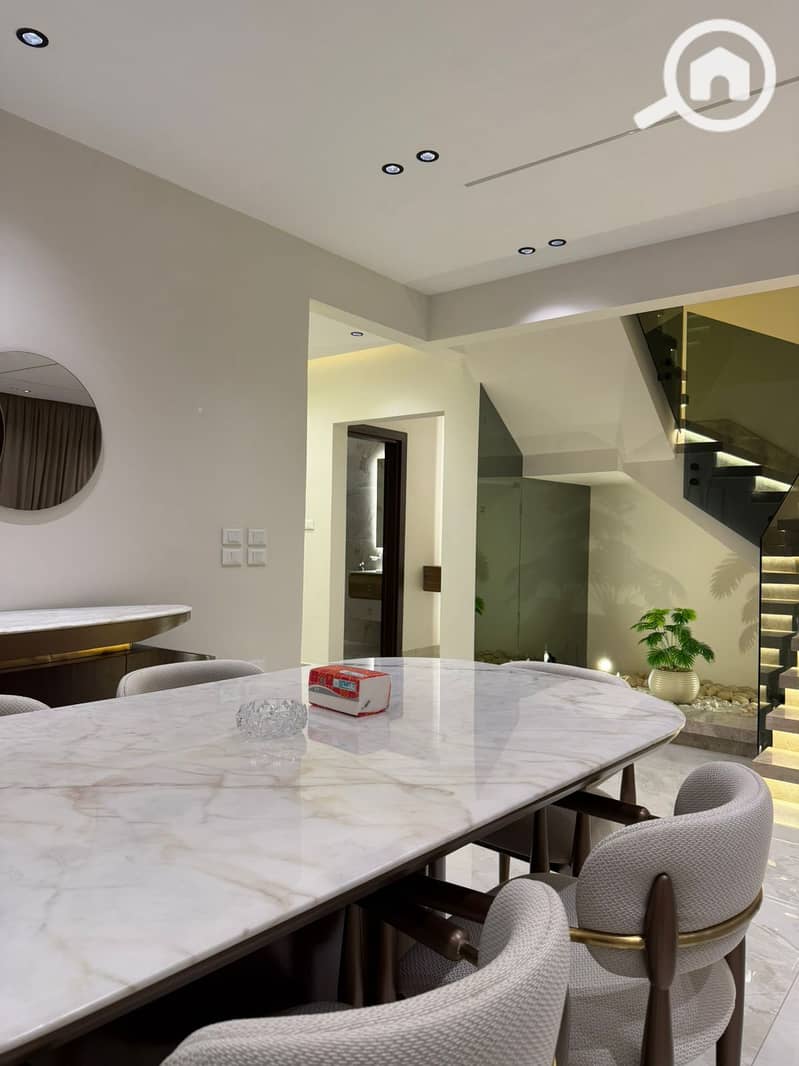 11 0a9f738c-1f19-4d1c-8fec-c941fb818eff. jpeg