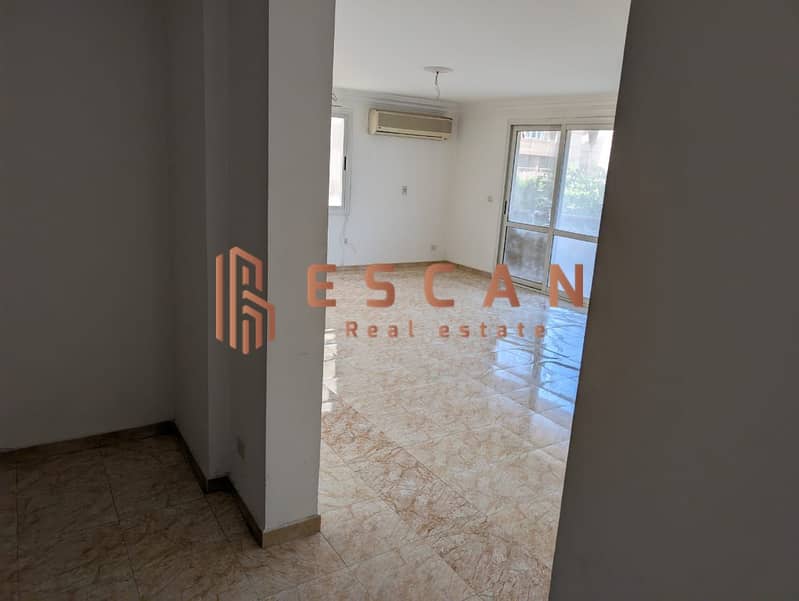 10 cdd877e3-3983-4f54-9f8f-ce1bd77dcfc2. jpg