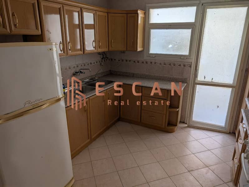 12 ad63d490-55bc-4f06-9381-f3f04cd2f092. jpg