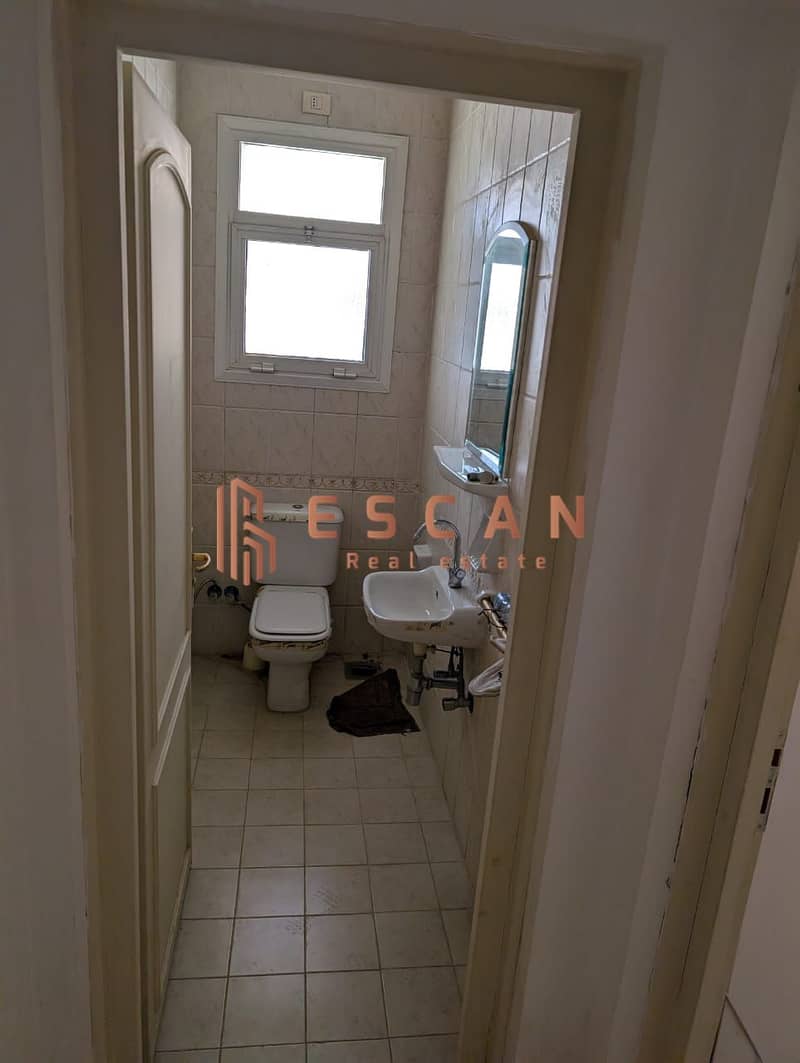 14 7d12cc9a-7e5e-45de-9abc-7d34c8933680. jpg