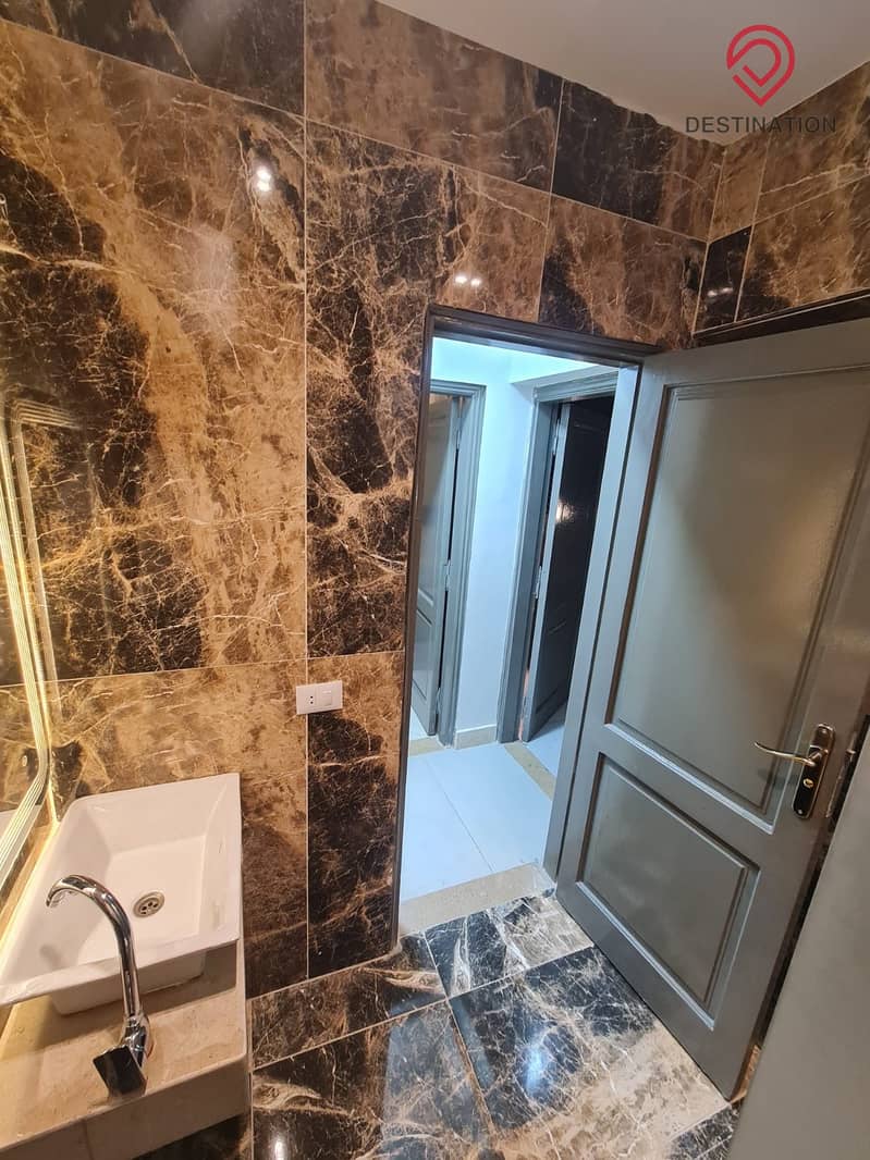 20 4dd9b63b-dddd-4eb1-a830-a51368e746f7. jpeg