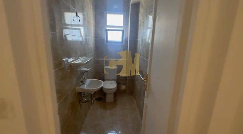 11 445c0a33-b5b4-4476-8d95-502e9586f862. jpeg