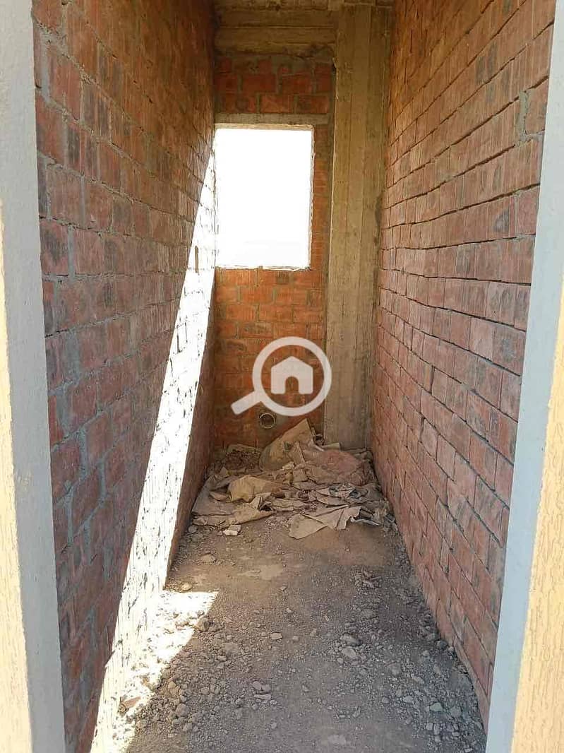 6 605956f3-f514-4fb8-ab53-a1747eb2b4a2. jpg