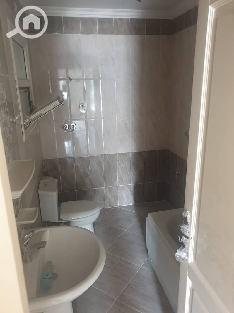 8 WhatsApp Image 2025-12-23 at 13.42. 53. jpeg