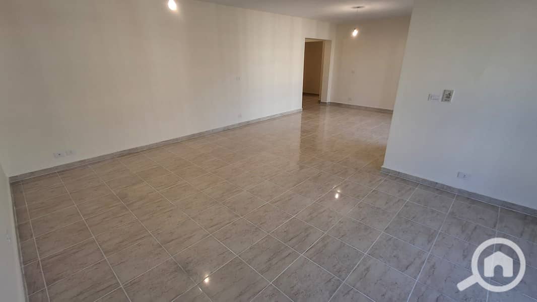 9 234d53c0-b093-48bf-9abf-6c47370d361c. jpg