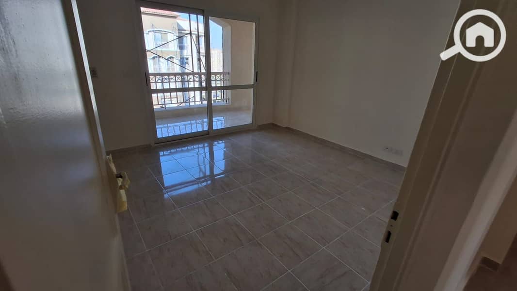 10 271e6dfe-49ed-4d8e-a2cf-a7ed3db6010a. jpg