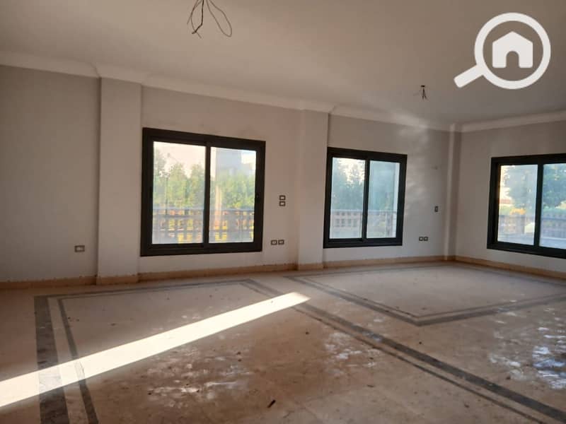 4 04829163-b103-41f4-903e-664913a46c56. jpg