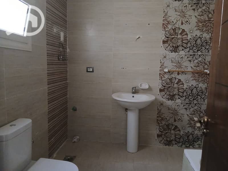 8 ed15c36e-7b84-4876-a7d1-c03cb3f00248. jpg