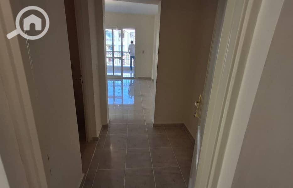 3 1e3614cd-9e9a-4785-873a-fc5f06ce7842. jpg