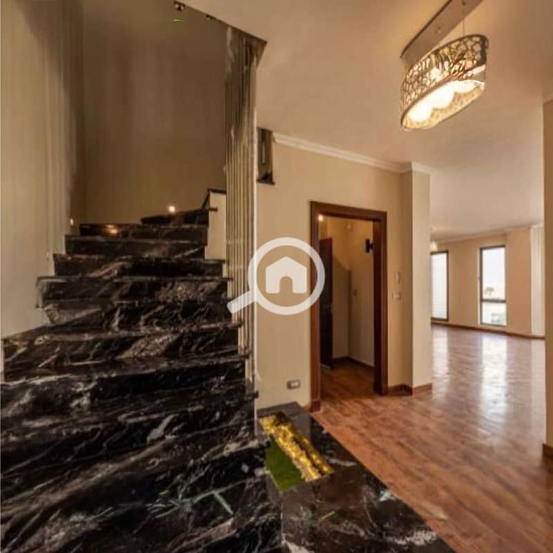 10 9dc6ffba-8f62-430b-b404-55ee22544451. jpg