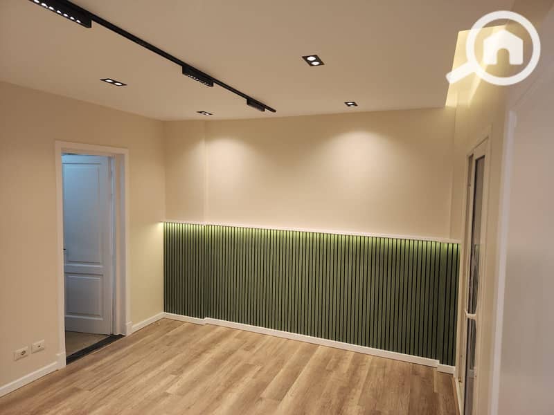 4 6da211d0-d76c-4153-81e9-a2b792dc11db. jpeg