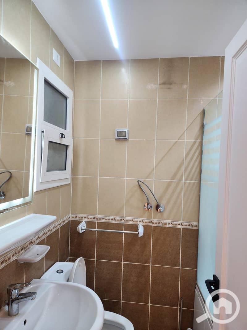 6 5dddc561-d8fd-47ef-b7b1-7c54695cdfed. jpeg