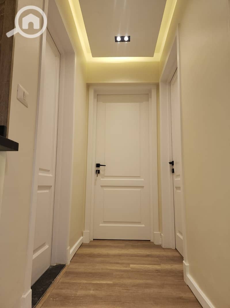 10 422b78b7-38be-4d19-81c3-7f8ade25bc3e. jpeg