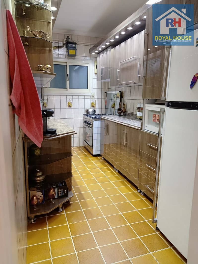 9 30f48f8e-17d5-4aca-95f1-b3f9bc88af51. jpg