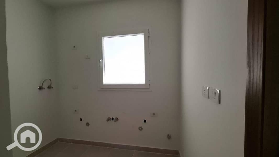 4 50dd1afb-c6d9-4d90-bbb7-b90500c78011. jpg