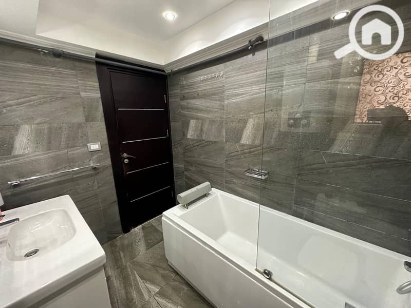 7 71ff788d-e362-474c-8dfe-e8ed063dfdd2. jpeg