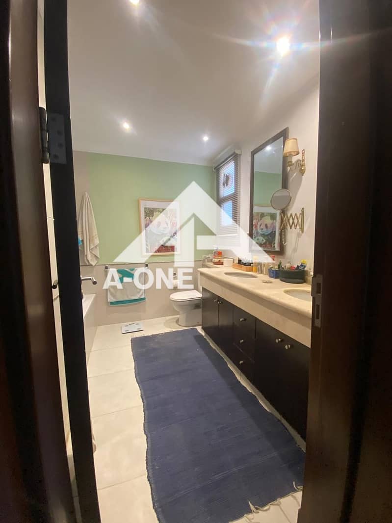 10 0d25d311-206e-4f7c-8b33-80d5c3c803a9. jpg