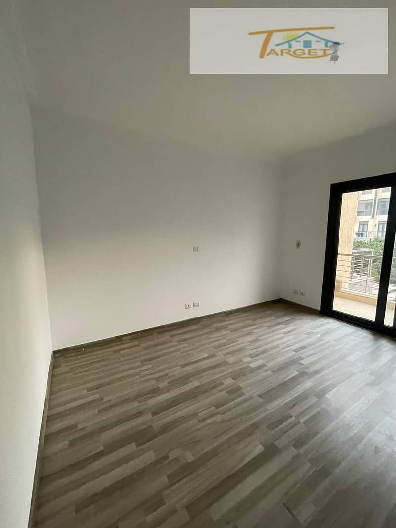 12 b43d814c-8392-4079-ad9b-2bd6eaf58563. jpg