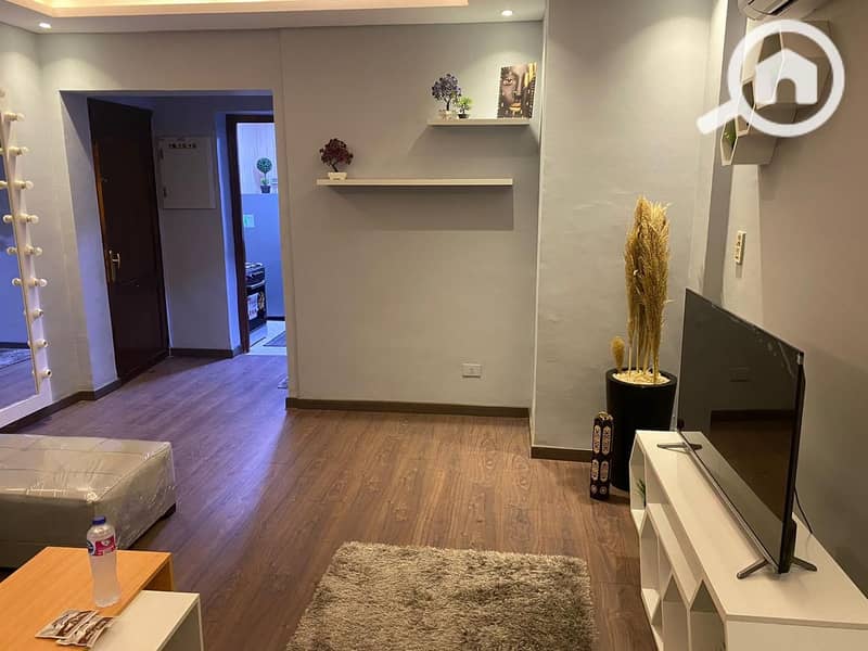 5 1555a63e-abdb-47d3-ac60-19ce133e3ac8. jpeg