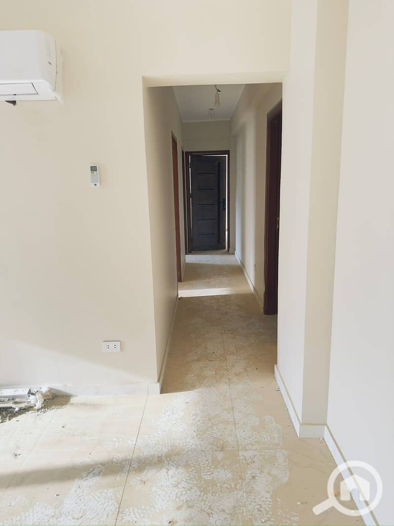 5 05ac8df3-c85b-49ec-a0cc-9ee66cd3cc4b. jpg