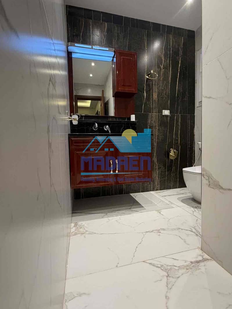 7 e351e6f6-6fef-4007-9558-fef306463bcd. jpg