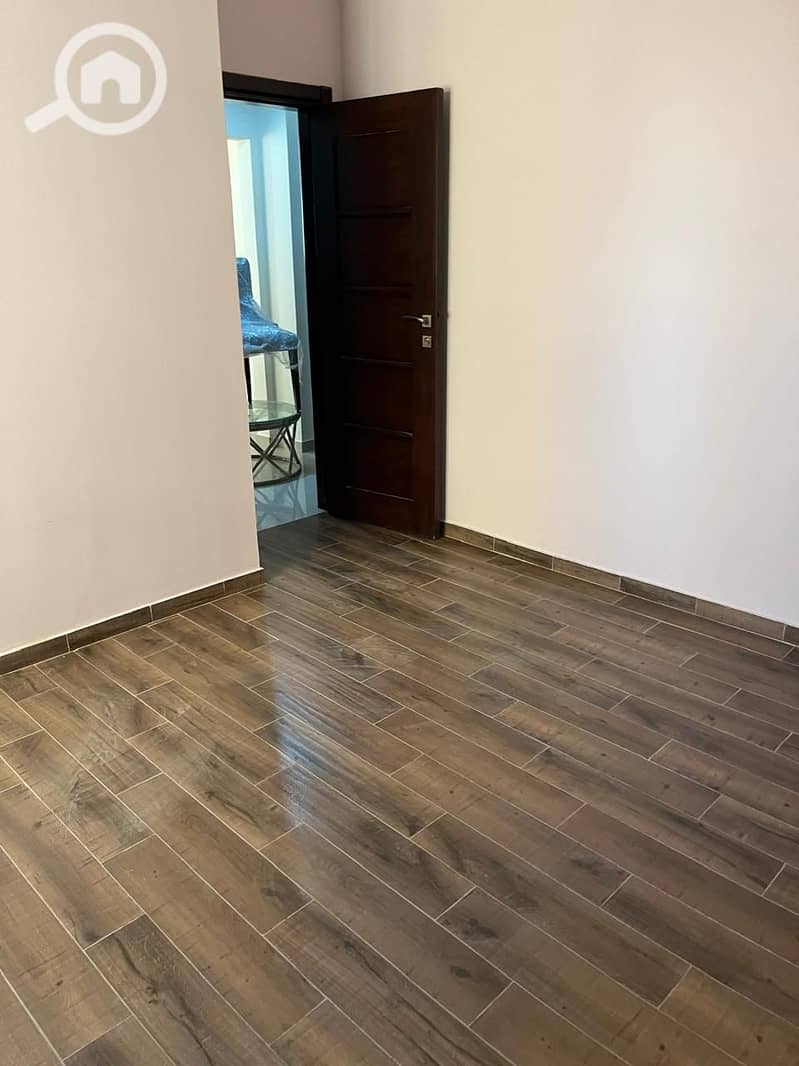 3 a4041b84-43e8-4490-bfbc-a503625d3618. jpg