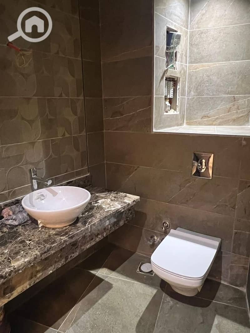 6 04ef3667-bdf8-4c0d-ba61-265530e2f859. jpg