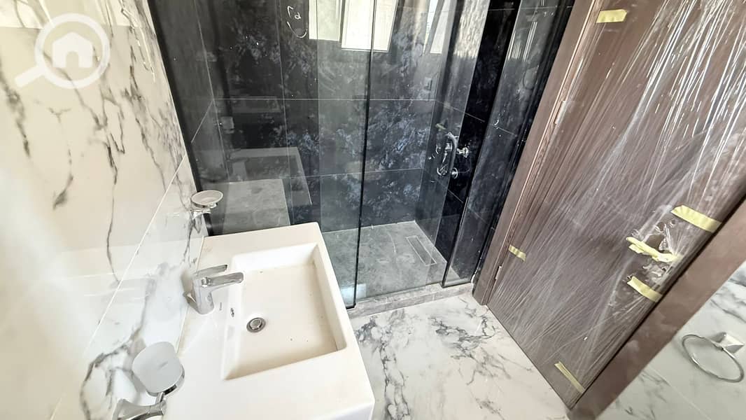 14 ea8eb0b1-b59b-4794-8240-5c134a785495. jpg