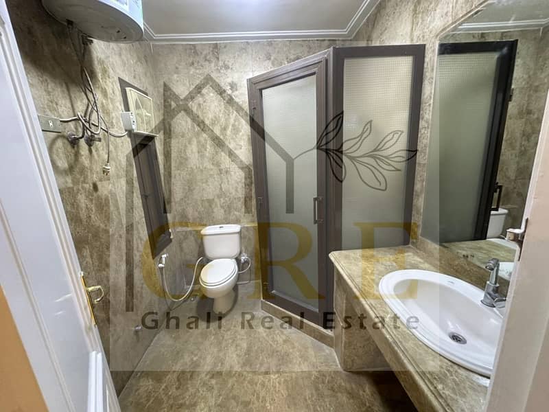 18 b09b2e94-2ebd-492a-8c7b-5a0cf09d93bb. jpg