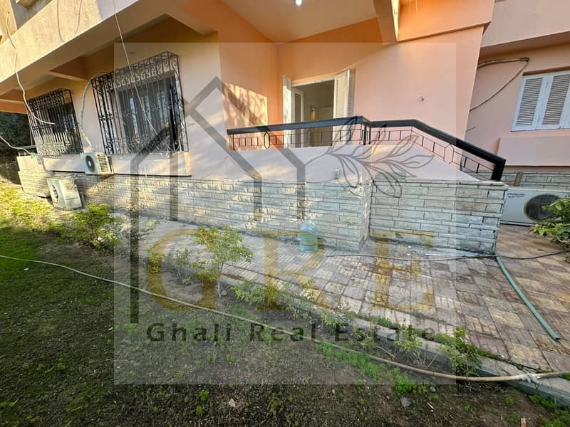 26 f903fb13-8752-4ff1-8f33-3e840cee909c. jpg