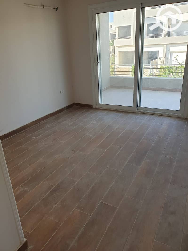 3 4f6a5497-e7b7-409b-98c9-760dc3de42fe. jpg