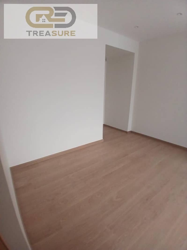 5 WhatsApp Image 2025-12-23 at 16.38. 14 (2). jpeg