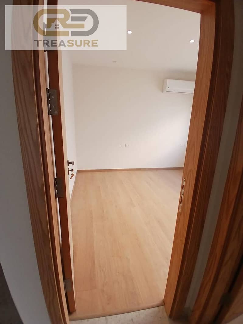 6 WhatsApp Image 2025-12-23 at 16.38. 12. jpeg