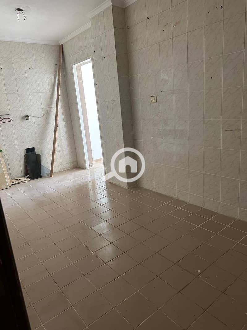 2 b6891d3e-bf19-4779-ba84-5e9741a1683e. jpeg