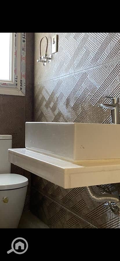 5 6f66eef9-5018-4c2a-be5c-c3c6dbdfafb1. jpg