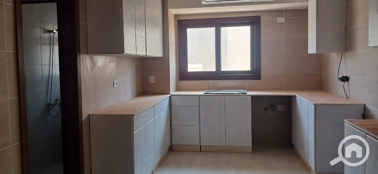 2 3bf106a6-1728-4ec9-973a-aa97b8876307. jpg