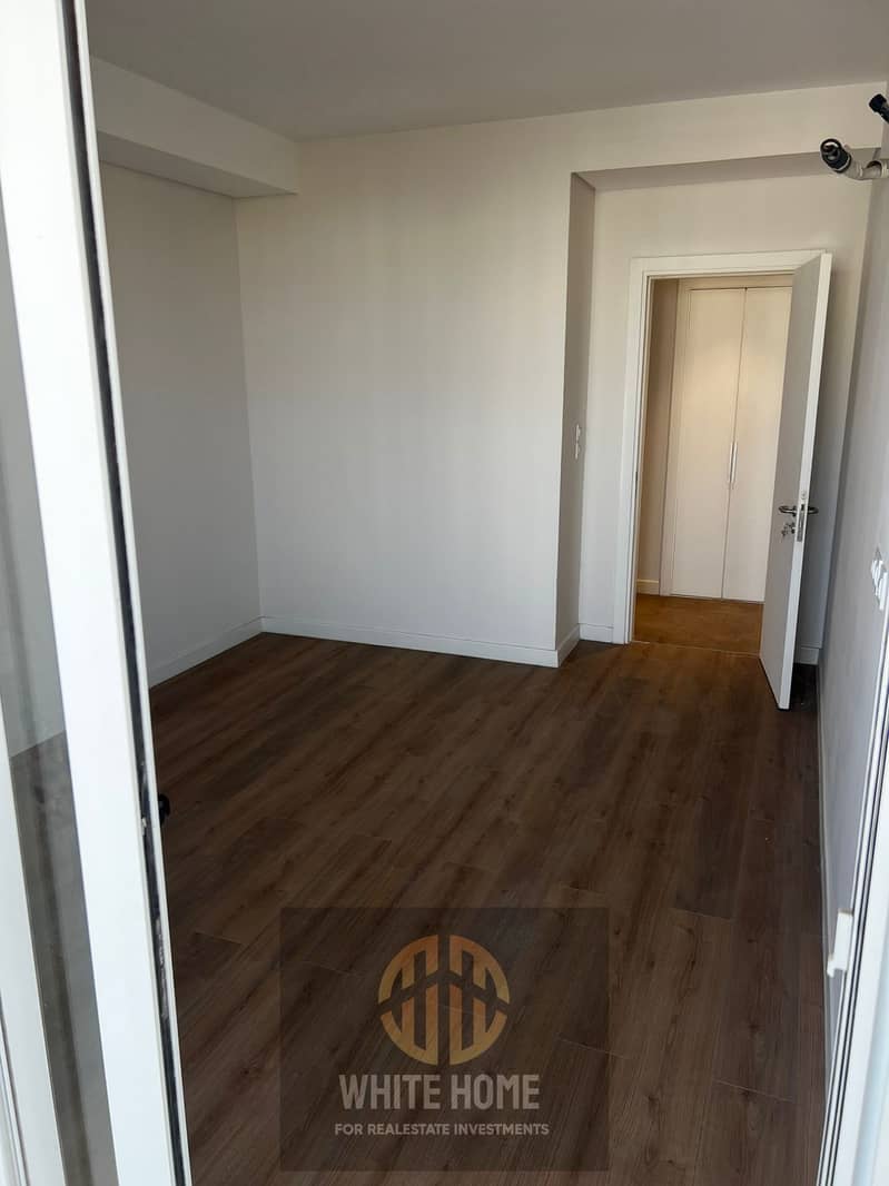 4 26d04dfb-9f72-49ce-b15d-14468c033596. jpeg