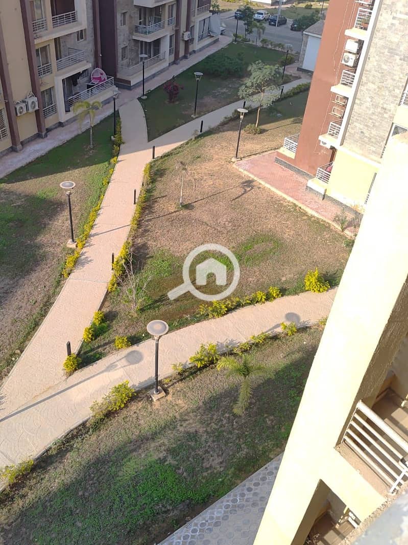 7 c80df074-71ba-43fc-ad28-76b7ef73750f. jpg