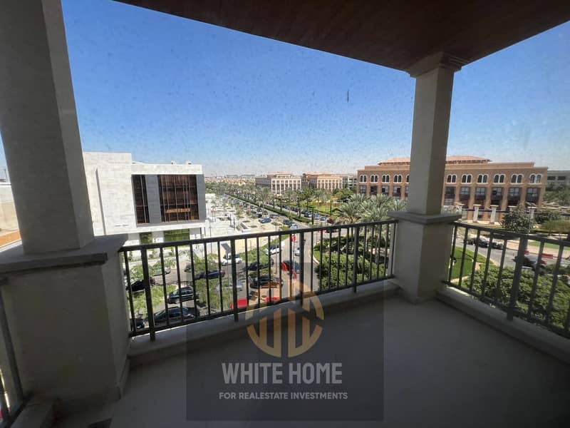 10 f70e9c4e-8956-4903-be74-6439a0bbdd2c. jpeg