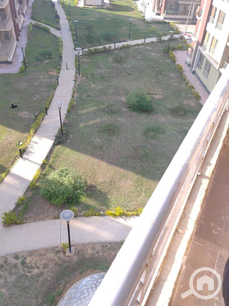 10 f1e4c1a4-f478-41ea-b08a-5cf3b66cac97. jpg