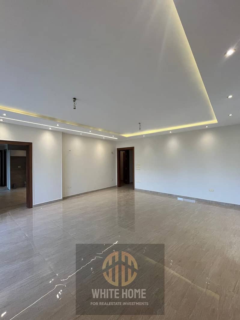 2 84e03ce9-5c70-4742-827d-b77d0f863cca. jpeg