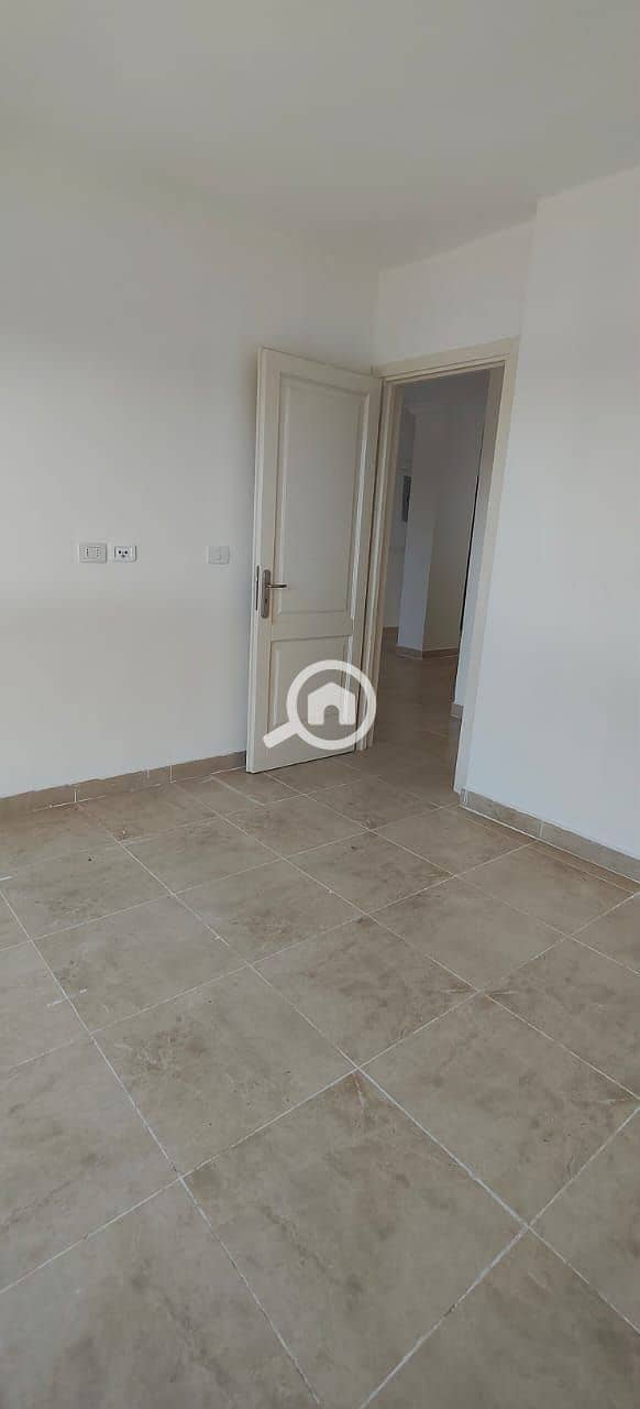 10 df441d15-b0dc-4bce-be6f-bd06e4b9eb63. jpg