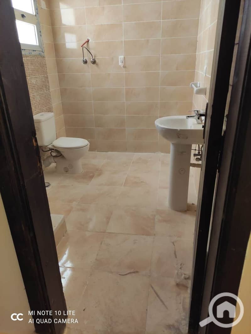 3 d0045f0e-e73e-4139-b40c-c24ca3992979. jpg