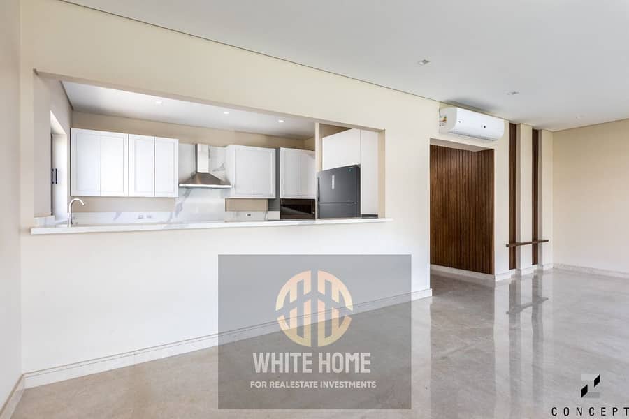 4 5ad1d5f5-3845-4ae9-8c4c-4ffcd553deba. jpeg