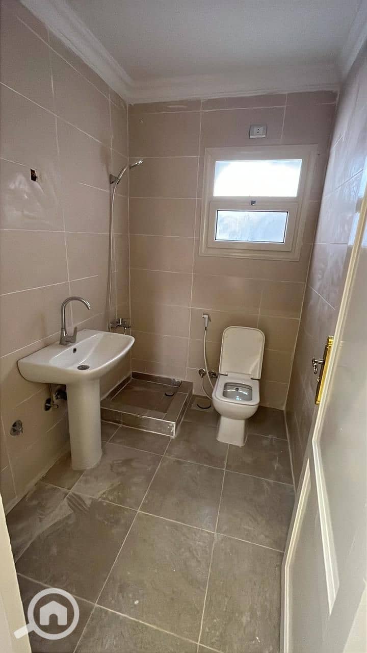 7 841387b2-f6ef-4a12-b13d-e79d0c2d9ef1. jpeg