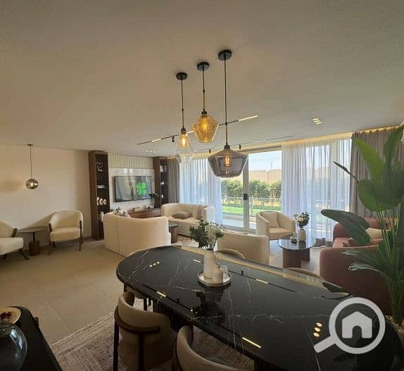 3 b21b6e3e-8e21-4653-b5cb-a2c0371ac5ce. jpeg