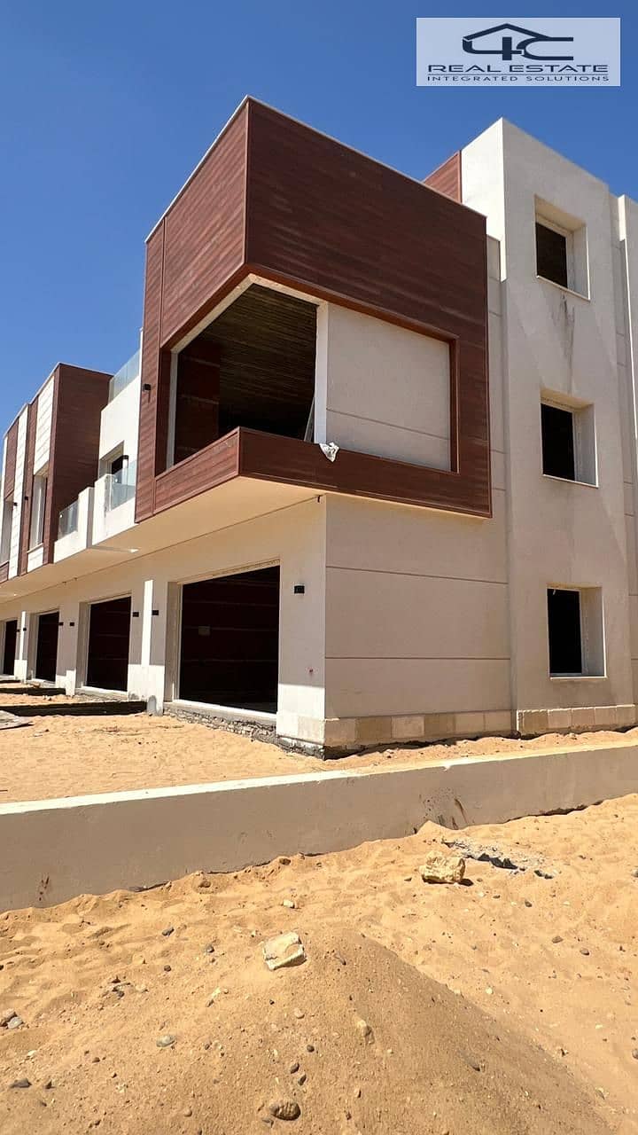 5 WhatsApp Image 2025-11-11 at 13.27. 49 (1). jpeg